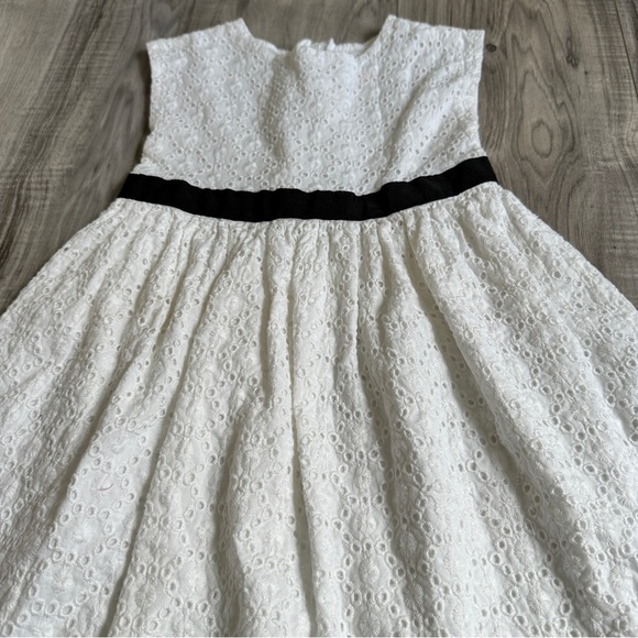 Joe Fresh White Lined Sleeveless Cotton Doily Dress - 3 years - Picture 2 of 9